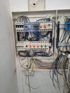 Elettricista per pronto intervento elettrico a Lecco