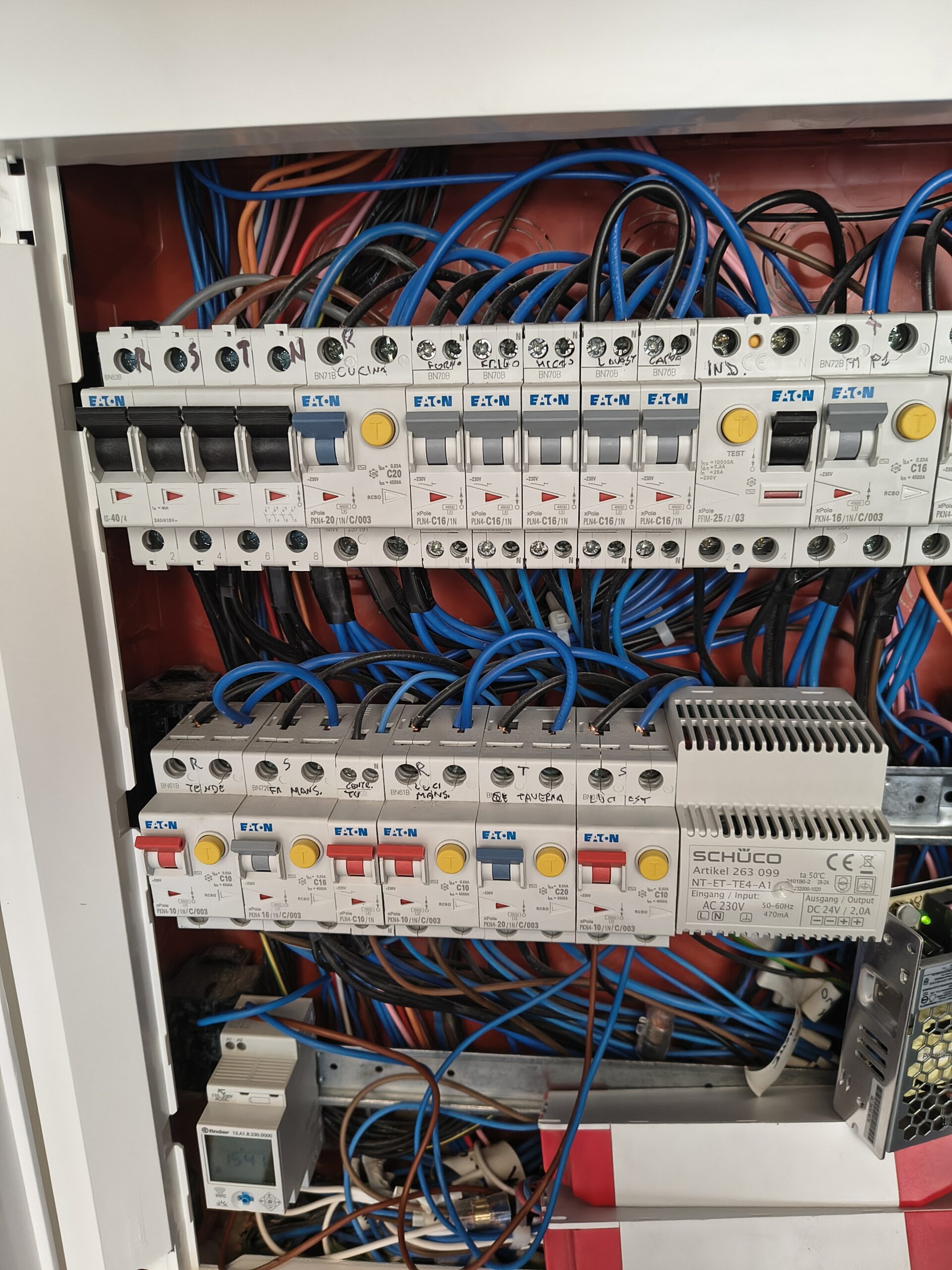 Elettricista per pronto intervento elettrico a Lecco